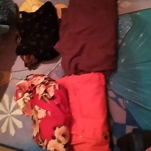 One shirt One tank top and two shorts Jean shorts size 10 floral shirt is crop